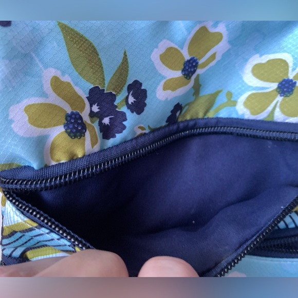 GLOVE IT Blue Floral Crossbody Bag Handbag Purse Golf Course Sport Bag - Picture 10 of 10